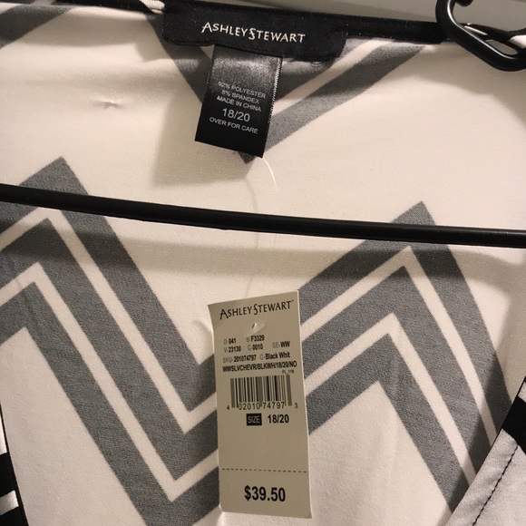 Statement shirt (with option for matching pants) - Picture 4 of 5